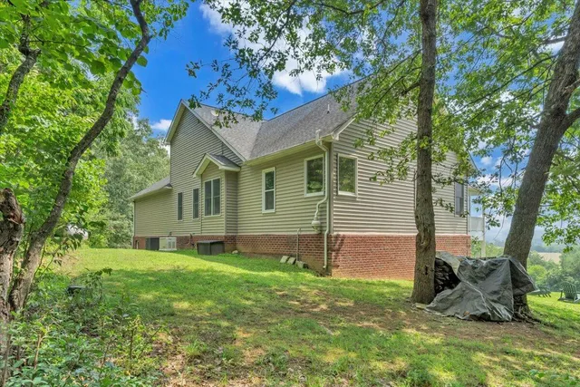 $950,000 | 540 Wagon Wheel Run, Buchanan, VA 24066