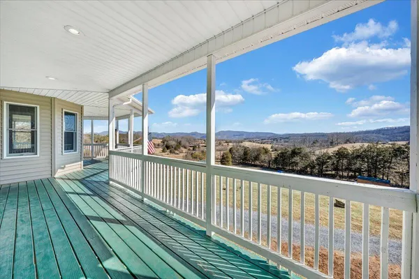 $940,000 | 540 Wagon Wheel Run, Buchanan, VA 24066