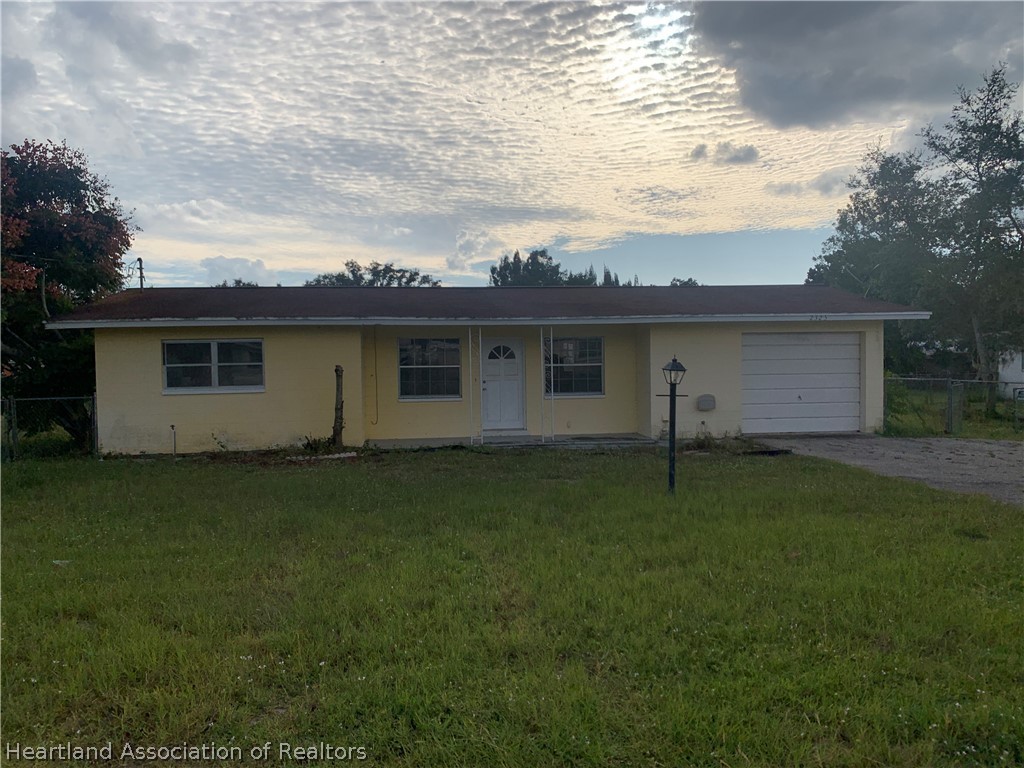 2325 Avalon Road Sebring, FL 33870 - Photo 3 of 22 Gallery Image 3