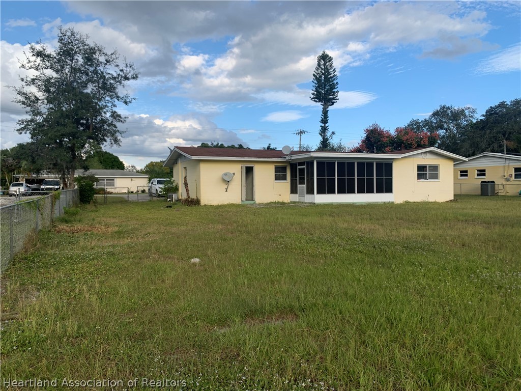 2325 Avalon Road Sebring, FL 33870 - Photo 4 of 22 Gallery Image 4