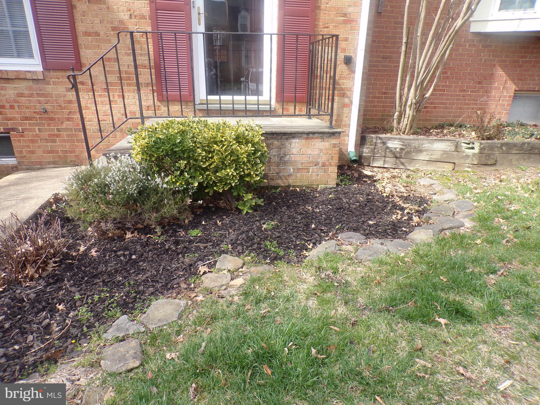5258 Leestone Court Springfield, VA 22151 - Photo 2 of 23