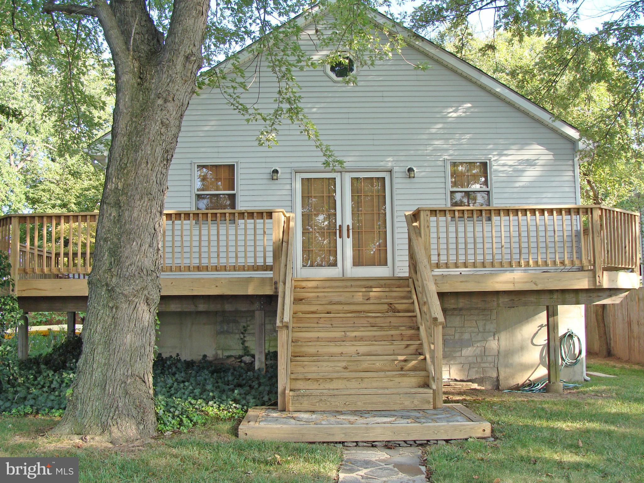 232 Harlem Road Pasadena, MD 21122 - Photo 2 of 19 Exterior (Rear)