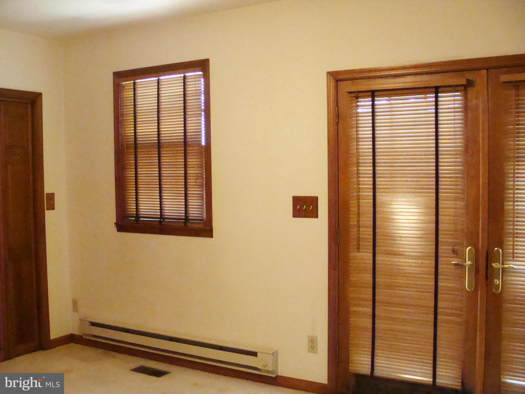 232 Harlem Road Pasadena, MD 21122 - Photo 10 of 19 Interior (General)