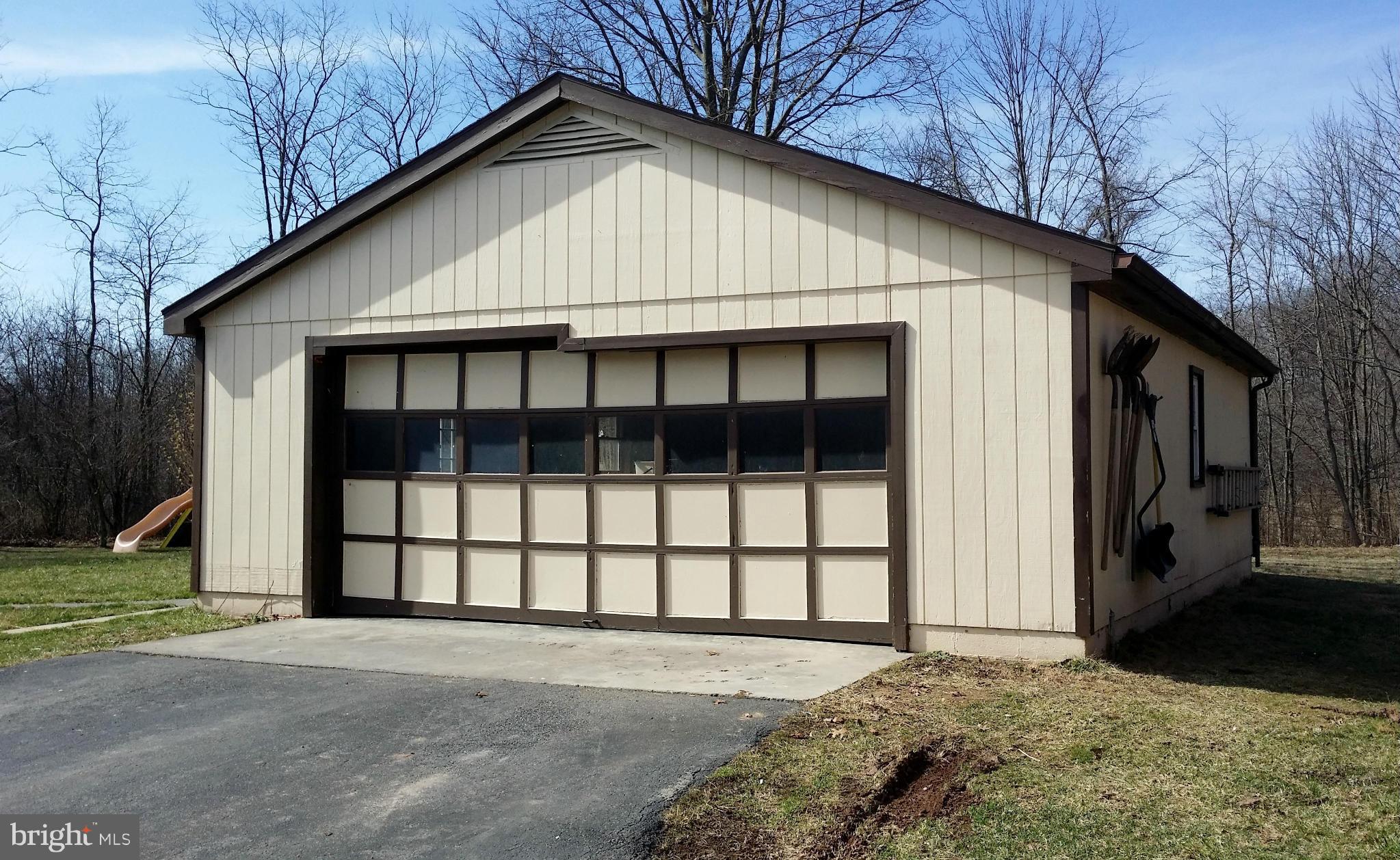 177 Sleepywoods Road Cross Junction, VA 22625 - Photo 19 of 30 2 Car Garage