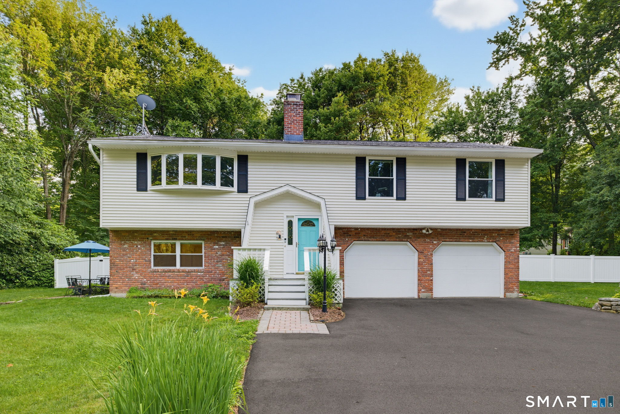 15 Fieldwood Road Watertown, CT 06795 - Photo 3 of 39