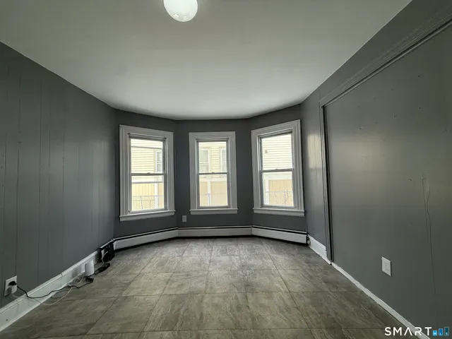 $1,800 | 660 West Main Street, Unit 1, New Britain, CT 06053