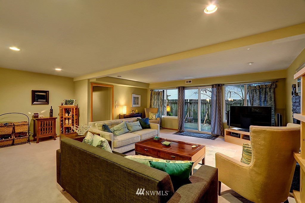 606 240th Street Southwest Bothell, WA 98021 - Photo 15 of 25