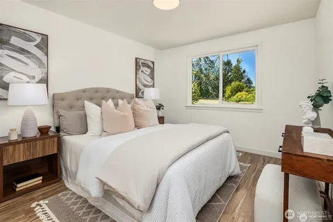 $935,000 | 13216 Northeast 139th Place, Kirkland, WA 98034