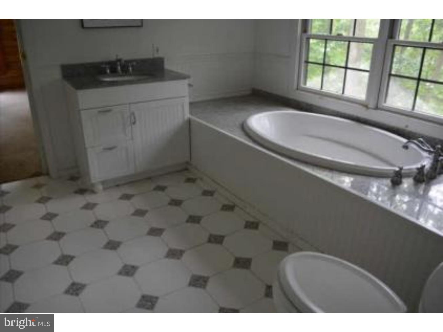 703 Cafferty Road Ottsville, PA 18942 - Photo 9 of 13 Gallery Image 9