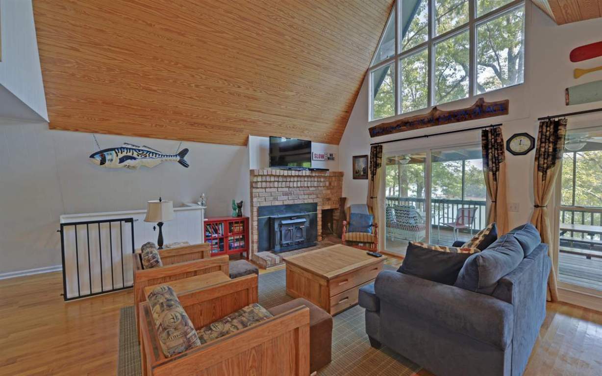 602 Reed Creek Point Hartwell, GA 30643 - Photo 5 of 26