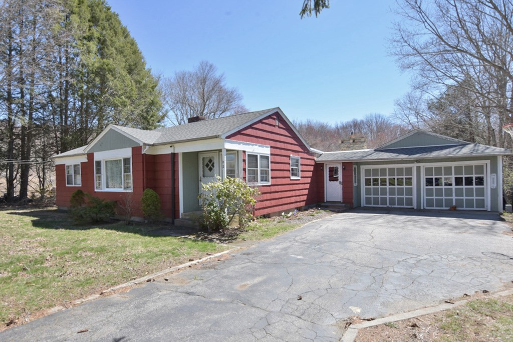 22 Maxson Hill Road Hopkinton, RI 02804 - Photo 3 of 16