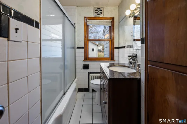 $289,900 | 235 Tracy Avenue, Waterbury, CT 06706