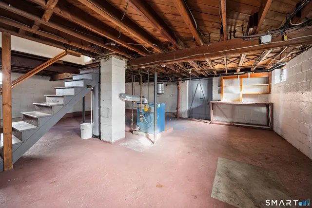 $289,900 | 235 Tracy Avenue, Waterbury, CT 06706