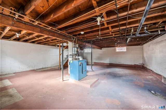 $289,900 | 235 Tracy Avenue, Waterbury, CT 06706