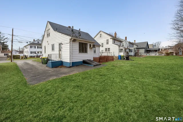 $289,900 | 235 Tracy Avenue, Waterbury, CT 06706