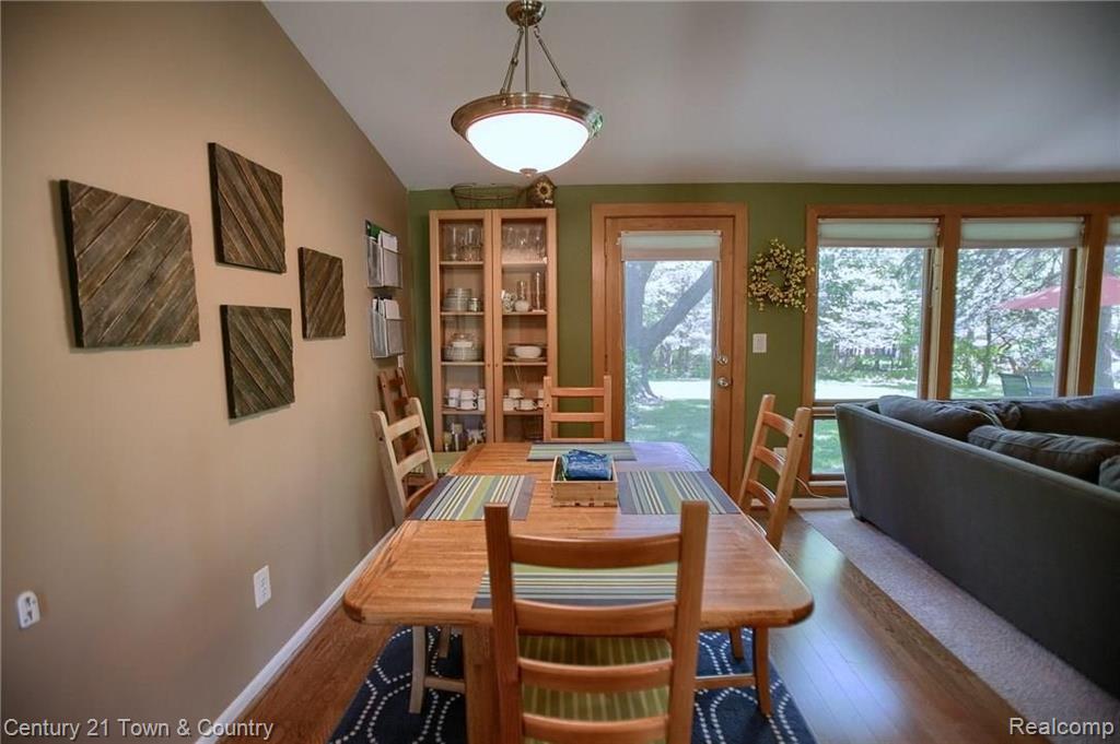 424 Gunder Drive Rochester Hills, MI 48309 - Photo 8 of 33