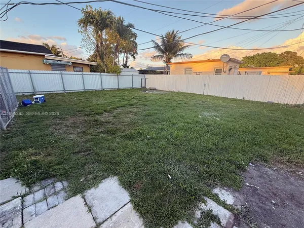$2,500 | 43 Northwest 76th Avenue, Miami, FL 33126
