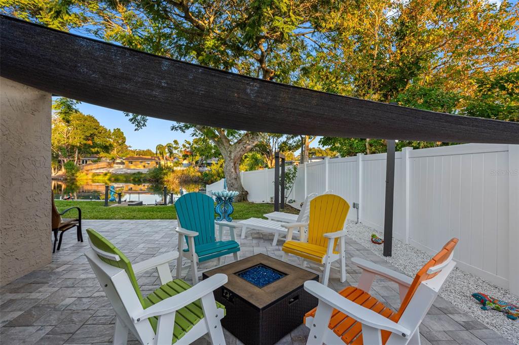 8139 129th Lane Seminole, FL 33776 - Photo 37 of 48 a balcony with table and chairs