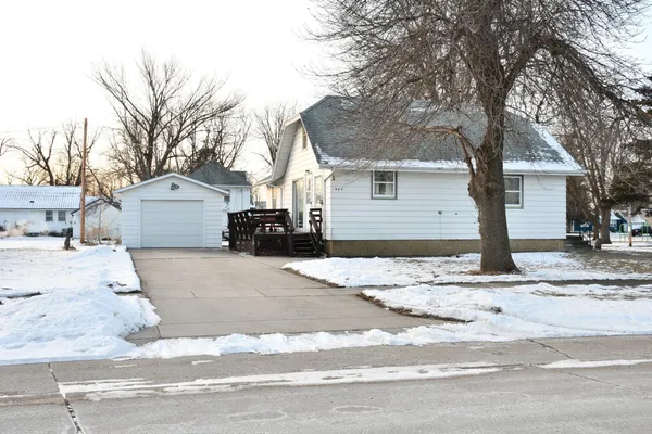 $115,000 | 402 Rohrer Street, Round Lake, MN 56167
