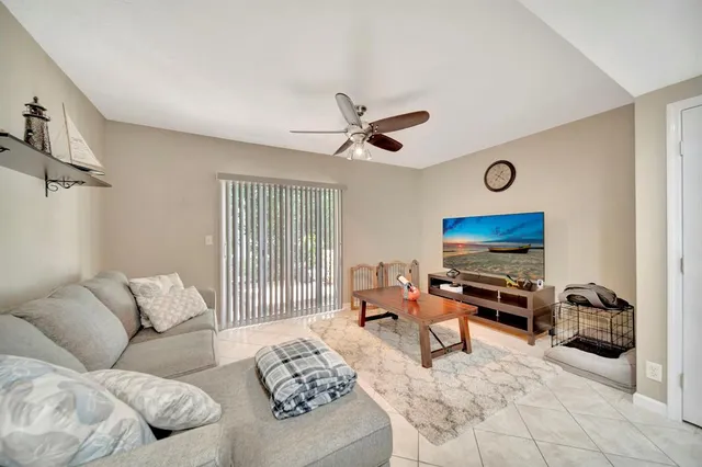 $420,000 | 2635 Northeast 15th Street, Pompano Beach, FL 33062