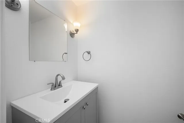 $1,199,000 | 11954 Mayfield Avenue, Unit 3, Los Angeles, CA 90049