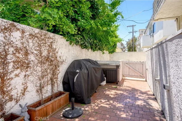 $1,199,000 | 11954 Mayfield Avenue, Unit 3, Los Angeles, CA 90049