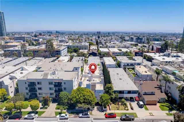 $1,199,000 | 11954 Mayfield Avenue, Unit 3, Los Angeles, CA 90049