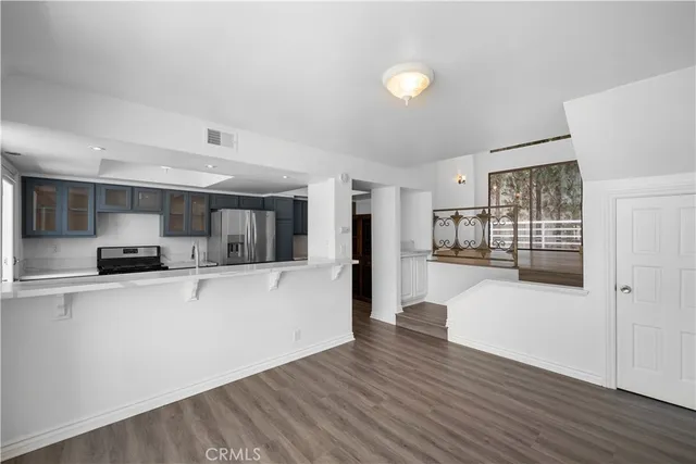 $1,199,000 | 11954 Mayfield Avenue, Unit 3, Los Angeles, CA 90049