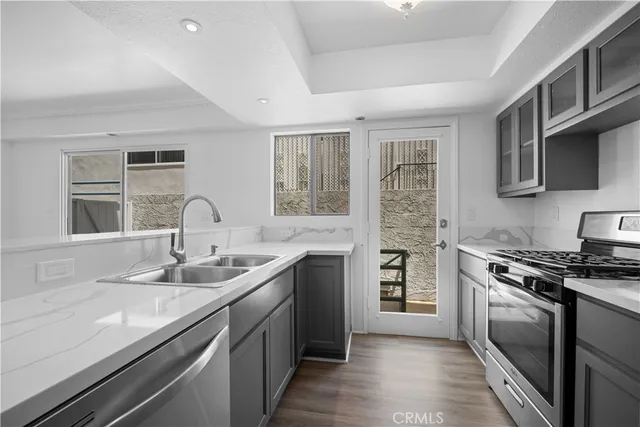 $1,199,000 | 11954 Mayfield Avenue, Unit 3, Los Angeles, CA 90049