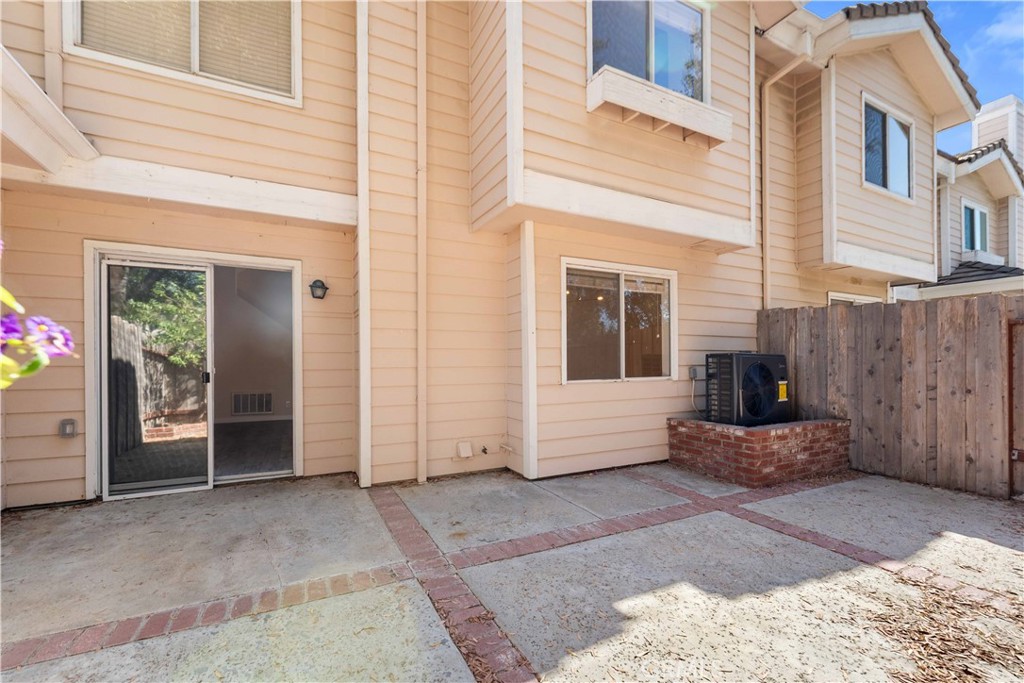 2762 Erringer Road, Unit 15 Simi Valley, CA 93065 - Photo 27 of 32 Gallery Image 27