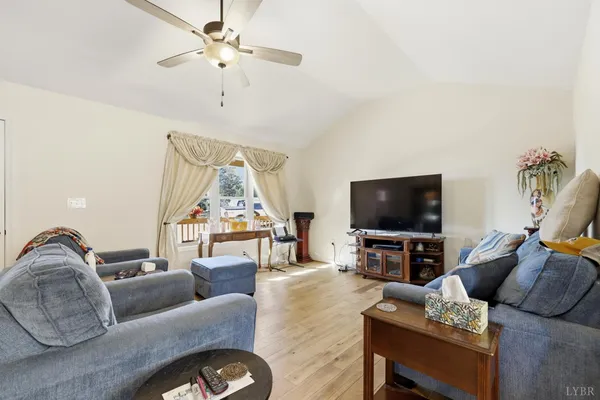 $400,000 | 3097 Liberty Chapel Road, Appomattox, VA 24522