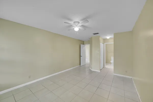 $3,300 | 901 10th Street, West Palm Beach, FL 33401