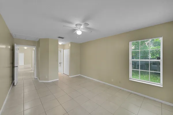 $3,300 | 901 10th Street, West Palm Beach, FL 33401