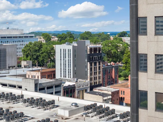 $1,399,000 | 117 East 7th Street, Unit 902A, Chattanooga, TN 37402