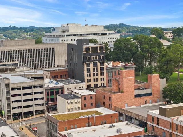 $1,399,000 | 117 East 7th Street, Unit 902A, Chattanooga, TN 37402