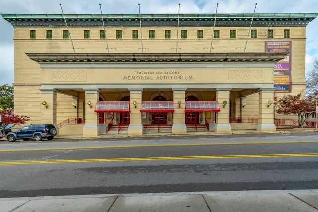 $1,399,000 | 117 East 7th Street, Unit 902A, Chattanooga, TN 37402