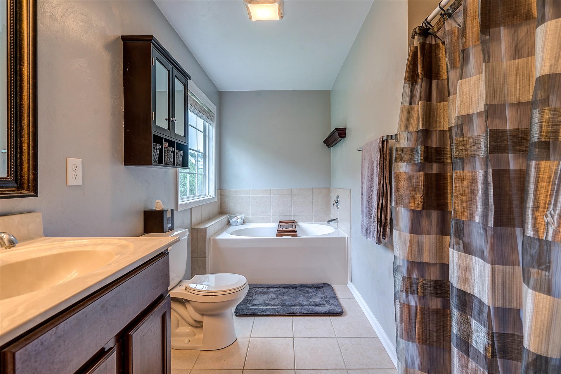 1025 Longview Road Roanoke, VA 24018 - Photo 15 of 36 15-DSC00326_27_28_29_30