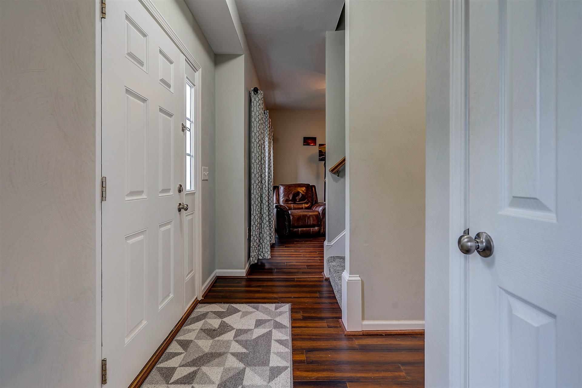 1025 Longview Road Roanoke, VA 24018 - Photo 3 of 36 03-DSC00271_2_3_4_5
