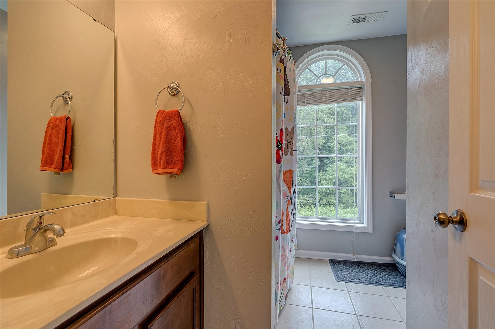 1025 Longview Road Roanoke, VA 24018 - Photo 22 of 36 22-DSC00366_67_68_69_70