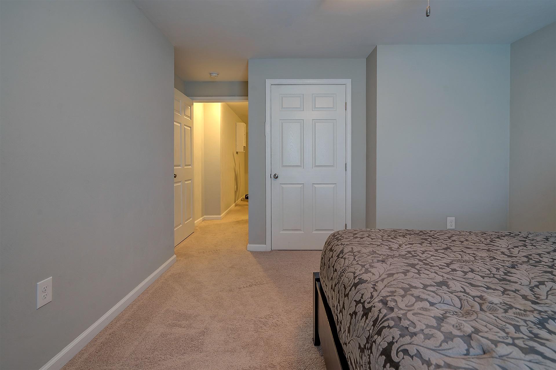 1025 Longview Road Roanoke, VA 24018 - Photo 26 of 36 26-DSC00386_87_88_89_90