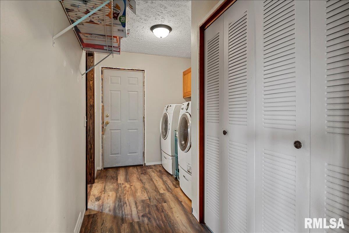 301 Buttercup Drive Athens, IL 62613 - Photo 15 of 31