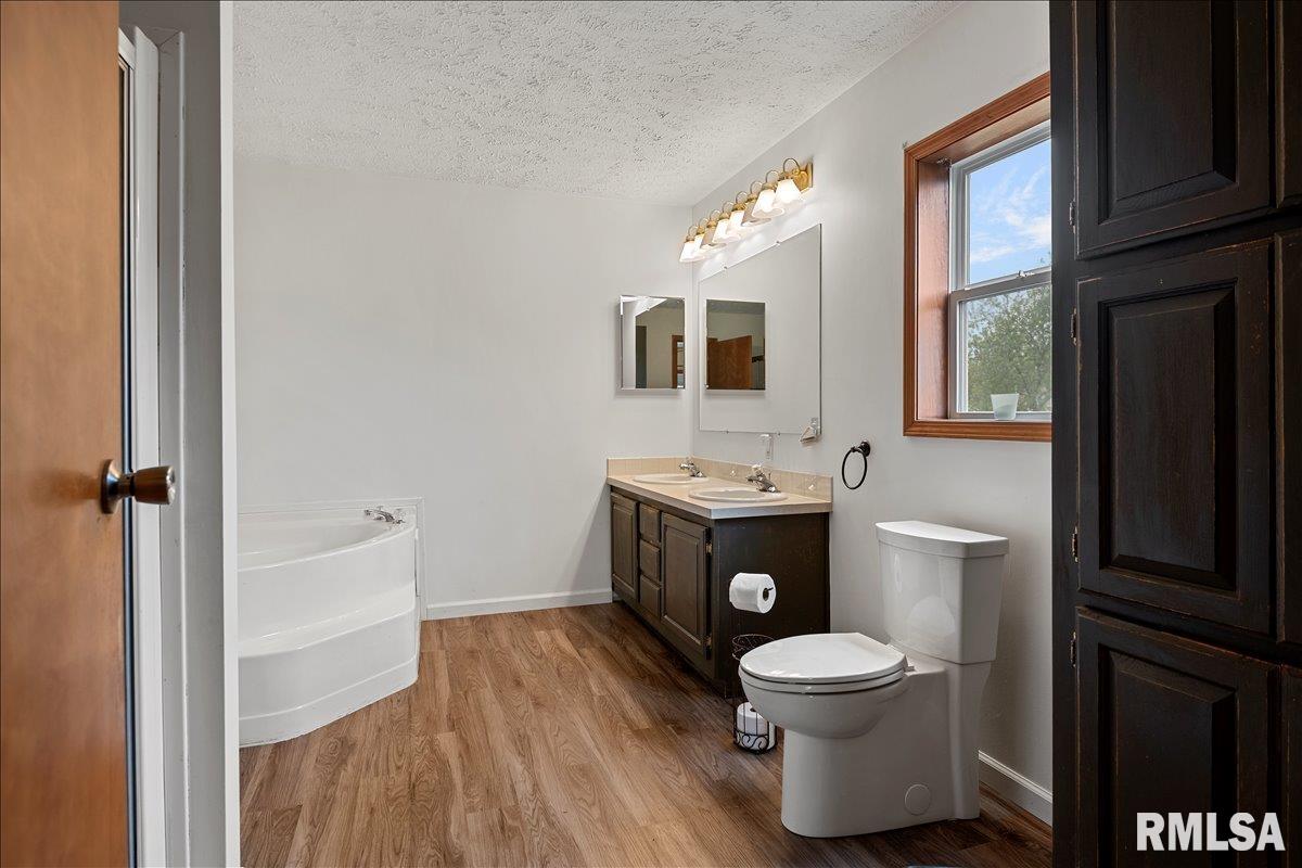 301 Buttercup Drive Athens, IL 62613 - Photo 19 of 31