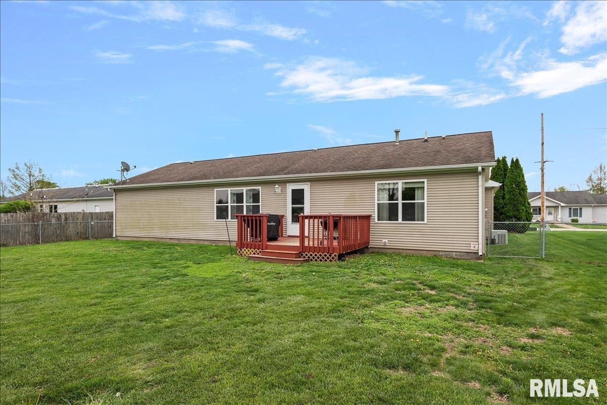 301 Buttercup Drive Athens, IL 62613 - Photo 29 of 31