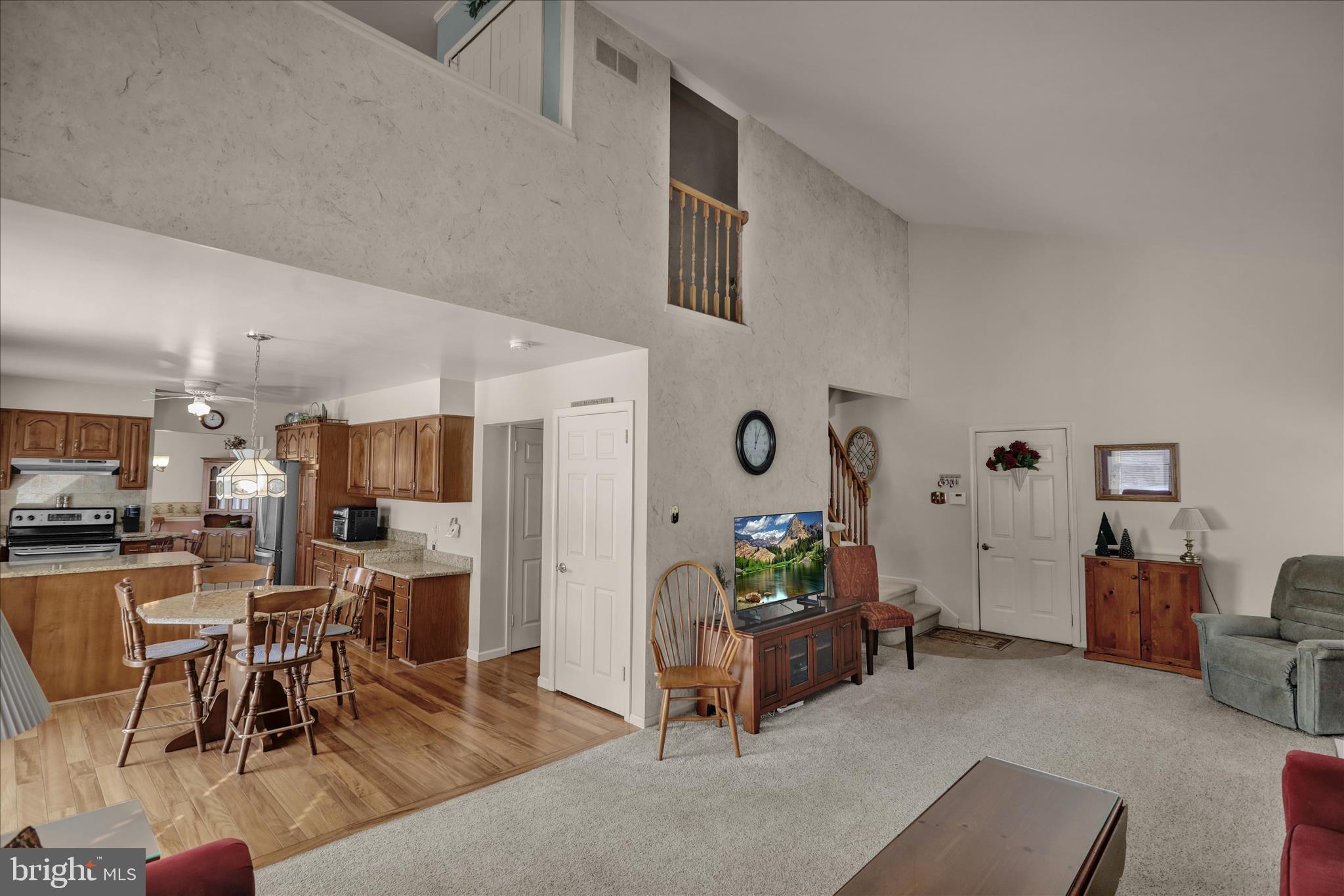 840 Shelbourne Road Reading, PA 19606 - Photo 3 of 30 360_2322