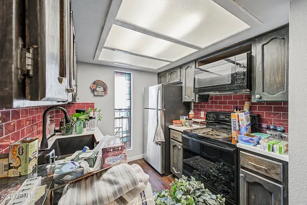 $140,000 | 3131 West Cochise Drive, Unit 257, Phoenix, AZ 85051