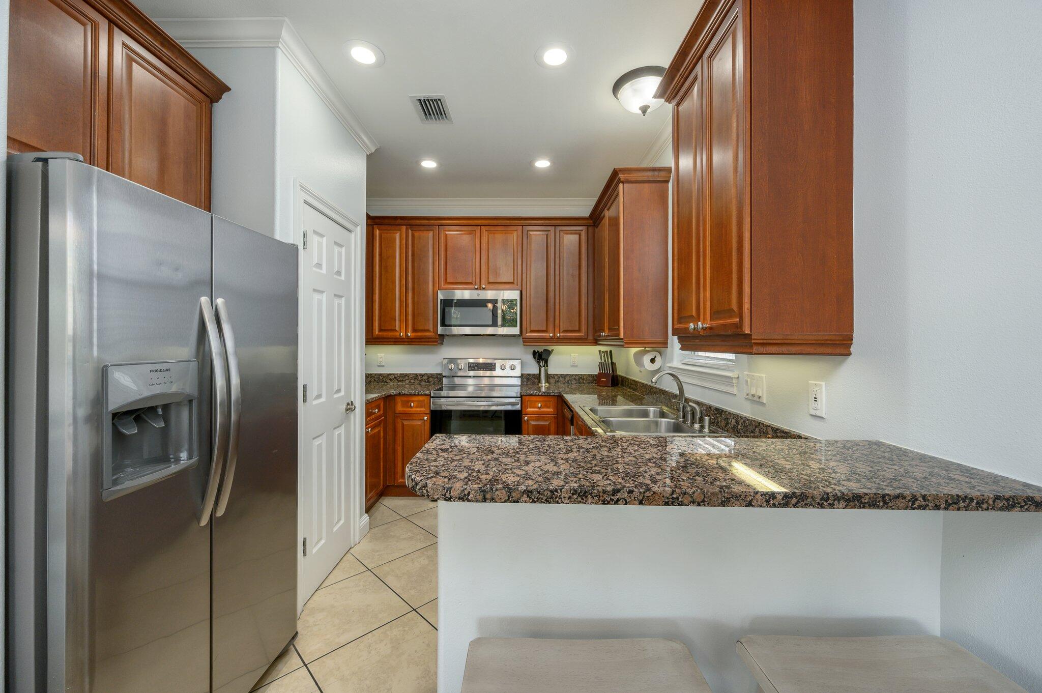 219 Grand Key Loop East Destin, FL 32541 - Photo 7 of 59 Kitchen