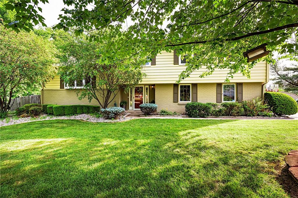 820 Alwyne Road Carmel, IN 46032 - Photo 1 of 48 Gallery Image 1