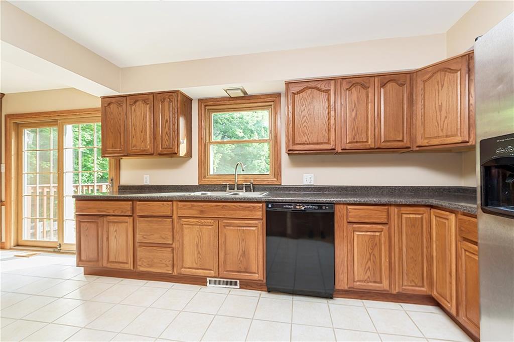 820 Alwyne Road Carmel, IN 46032 - Photo 16 of 48 Gallery Image 16