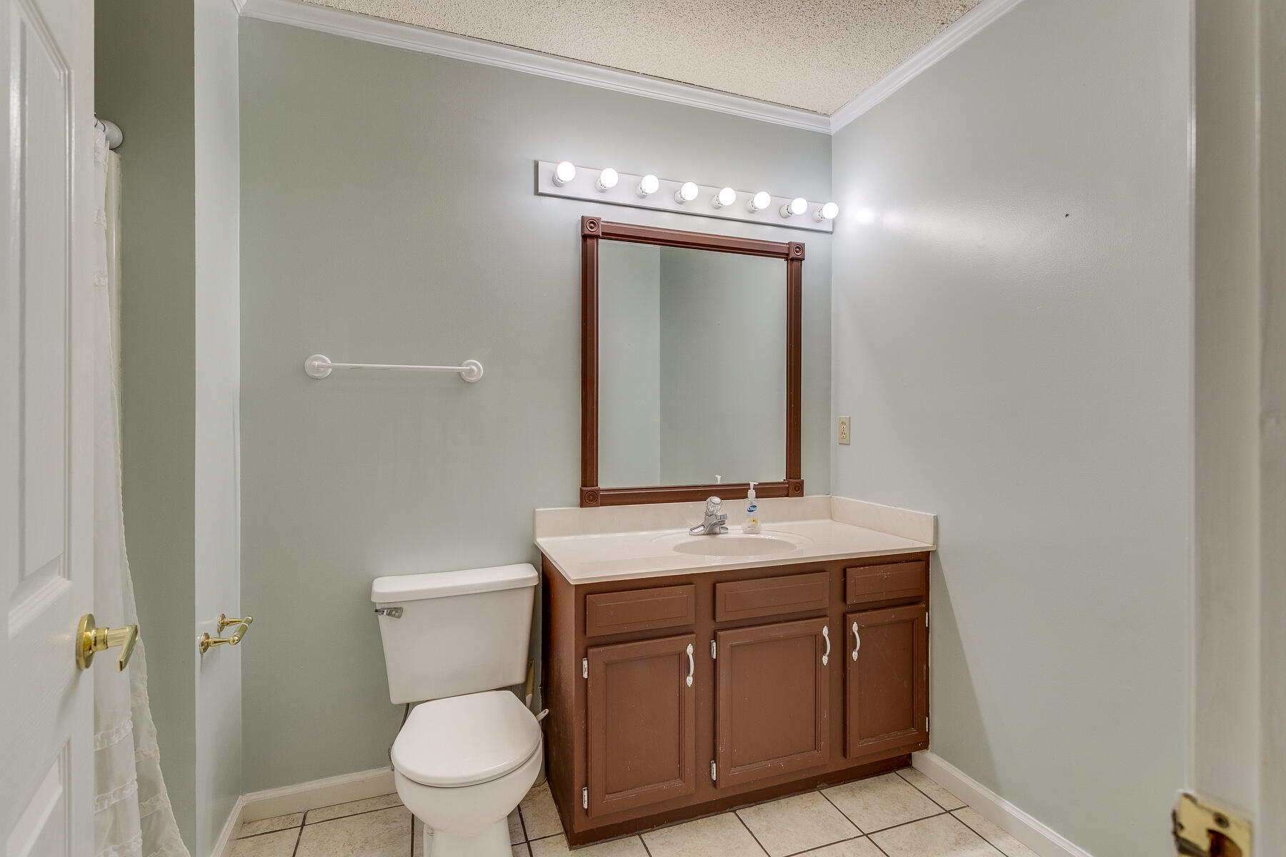 1105 Chippendale Road Kingsport, TN 37660 - Photo 24 of 40 024