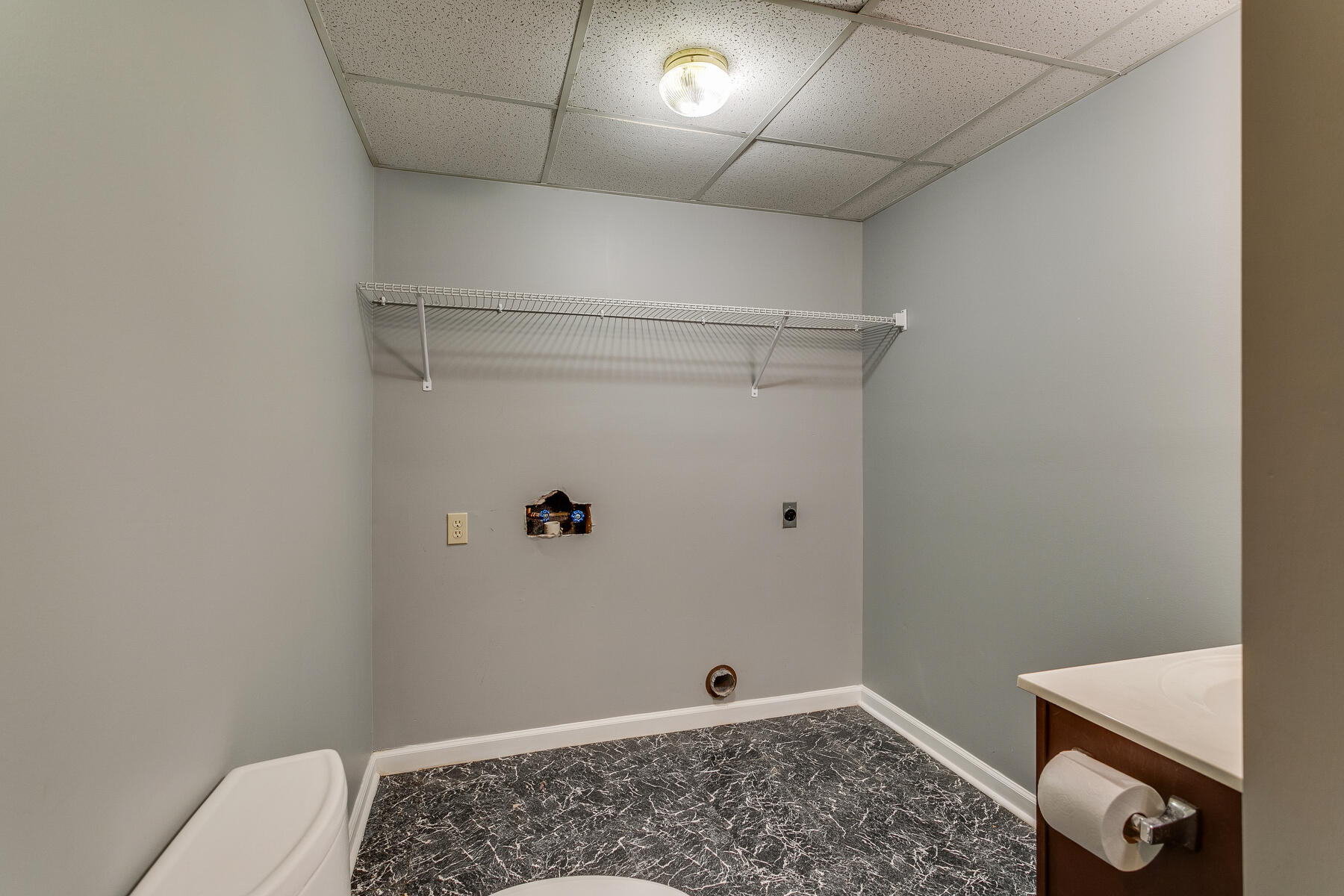 1105 Chippendale Road Kingsport, TN 37660 - Photo 26 of 40 026